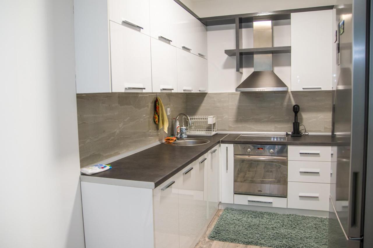 L&l Luxury Apartament *