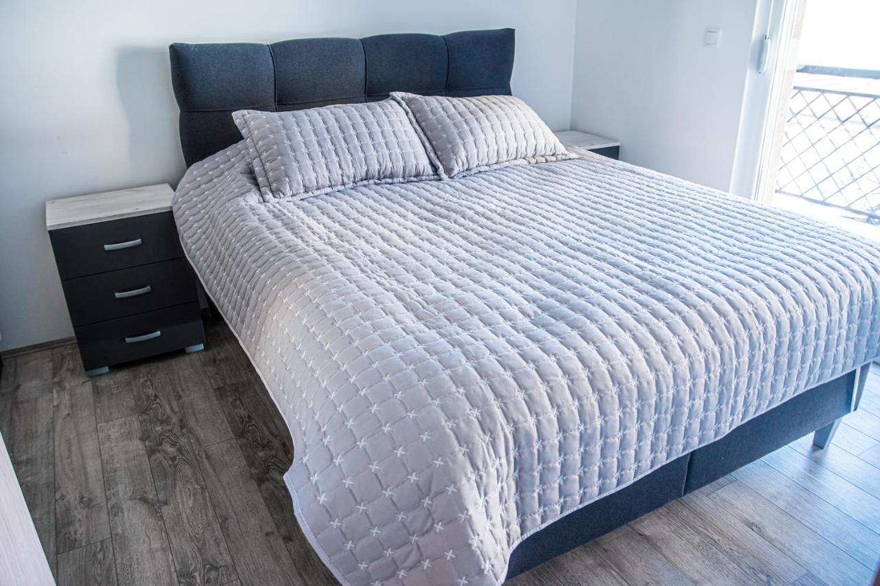 L&l Luxury Apartament Bituli